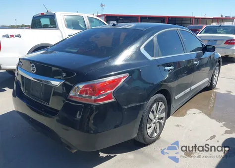 2015 Nissan Altima 2.5 S z USA, uszkodzony, nr VIN 1N4AL3AP6FN870927
